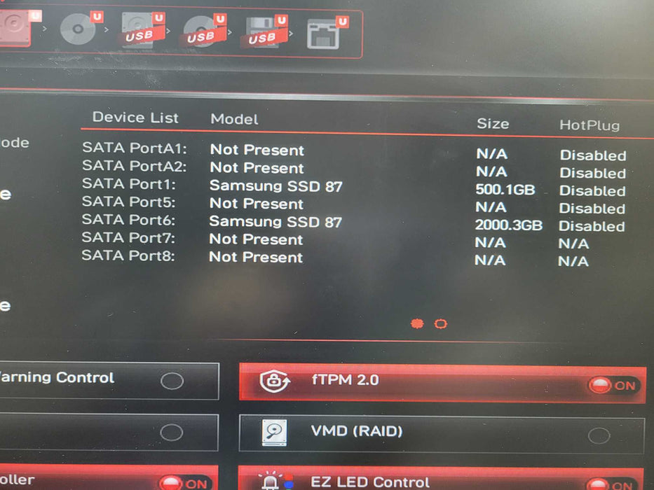 Custom PC MSI MPG Z790 i7-13700 16GB RAM DDR4, 256GB NVMe + 500GB SSD + 2TB SSD !