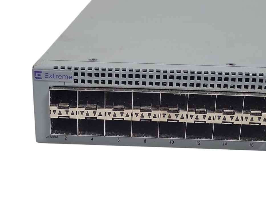 Extreme VSP 7254XSQ 48x 1G/10G SFP+ 6x40G QSFP+ Network Switch W/ 2x PSU _