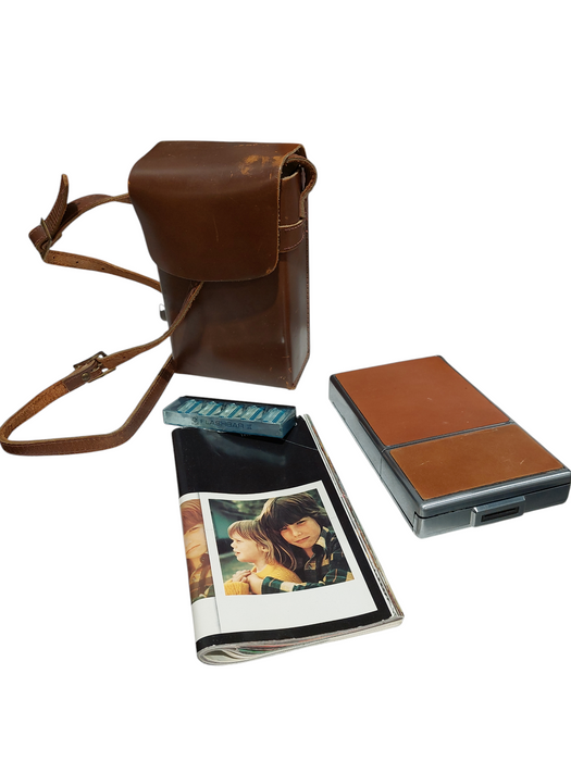 Vinatge Polaroid Land Camera SX-70 =