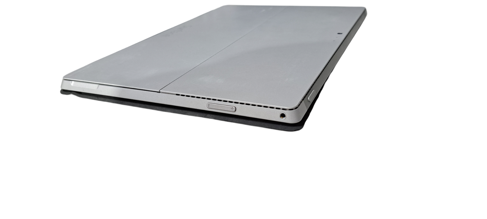 Microsoft Surface i7-4650U CPU|8GB RAM|500GB SSD| W/ AC