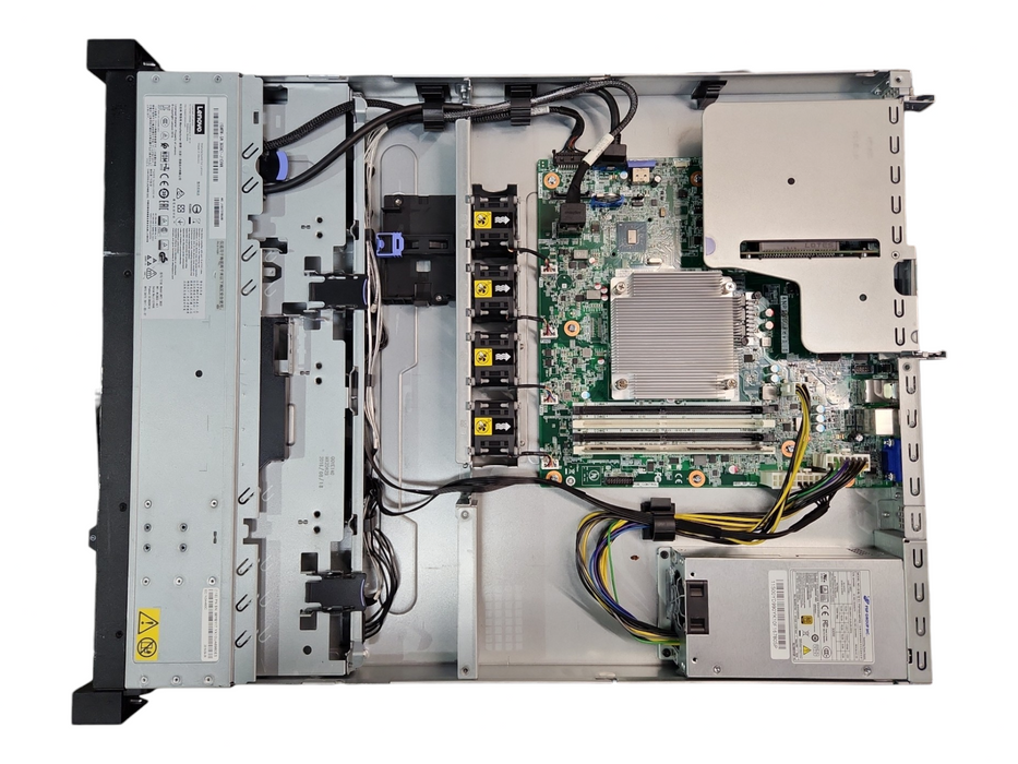 Lenovo x3250 M6 1U 4x3.5", Xeon E3-1220 v5 3.00GHz, 8GB DDR4, 1x 300W PSU
