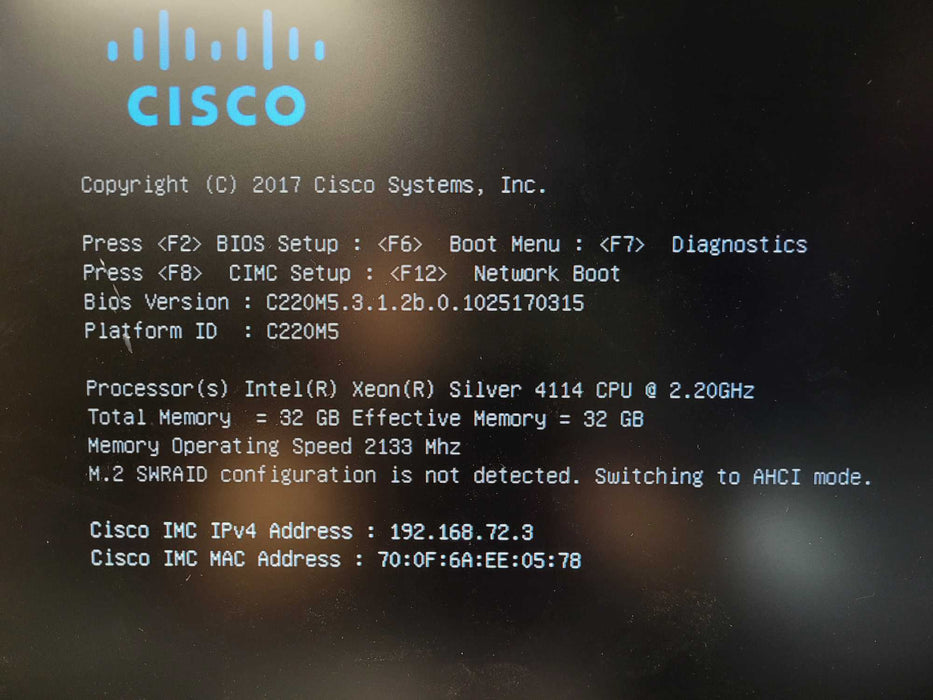 Cisco UCSC-C220-M5SX Silver 4114 @ 2.2GHz 32GB RAM Cisco 12G RAID $