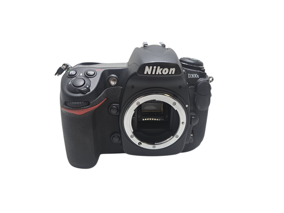 Nikon D300S 12.3MP Digital SLR Camera Black Body Only *READ* )