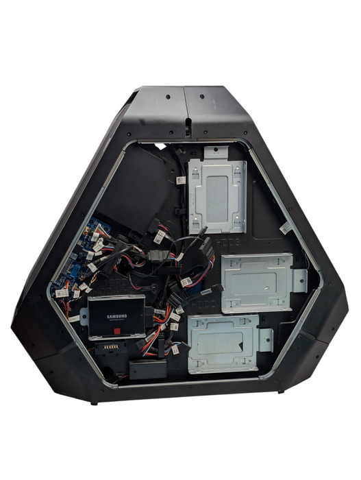 DELL Alienware Area-51 R2 Intel Core i7-5930K 32GB RAM 500GB SSD  -