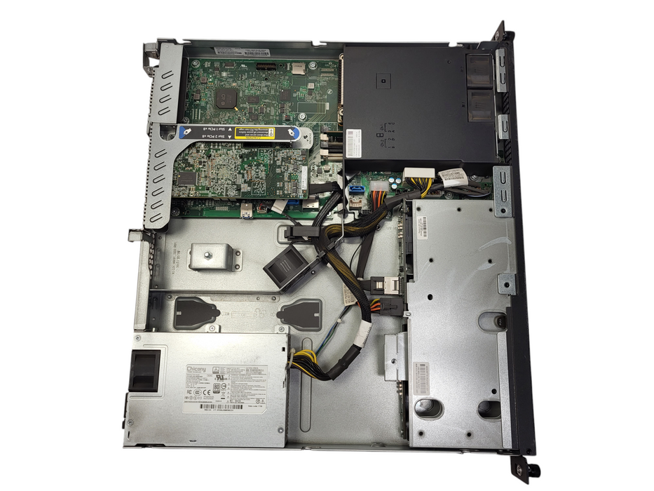 HP ProLiant DL20 Gen9 2.5" E3-1240 v6 @3.70GHz, 16GB DDR4, B140i RAID Q$