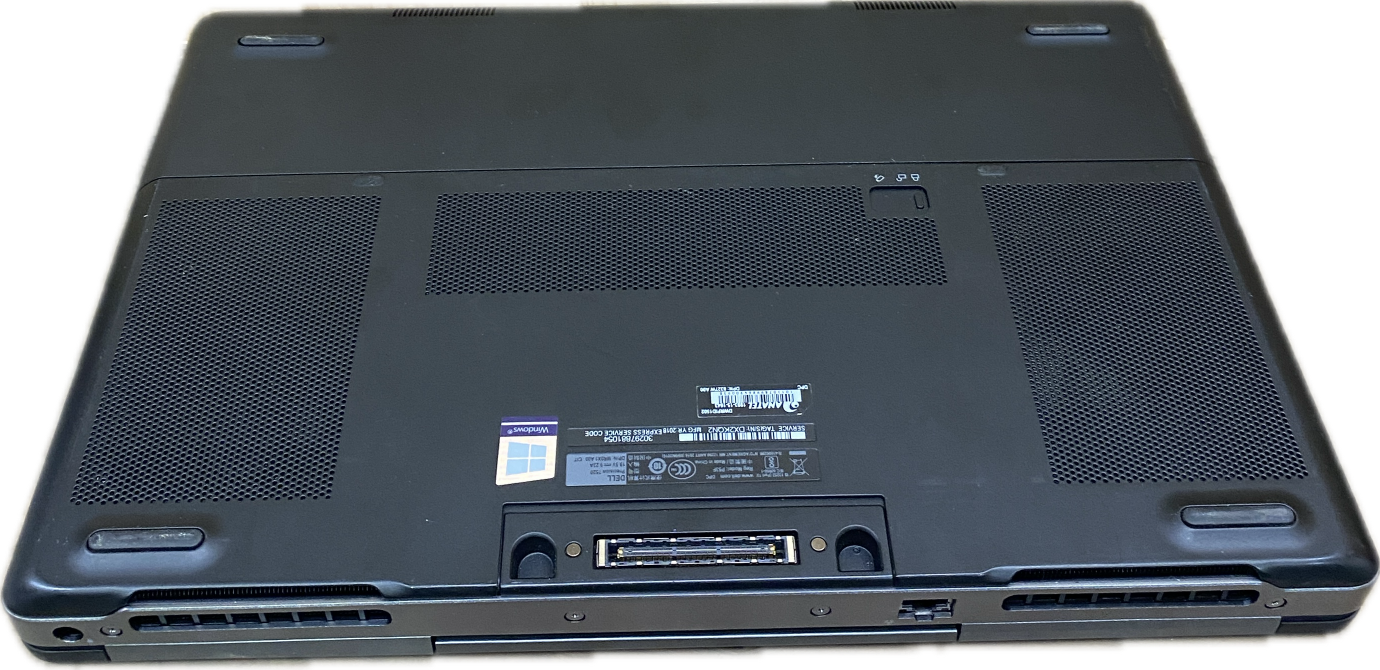 Dell Precision 7520 15" i7-7820HQ Radeon Pro WX 2GB GPU 16GB RAM 256GB SSD READ  Lap200