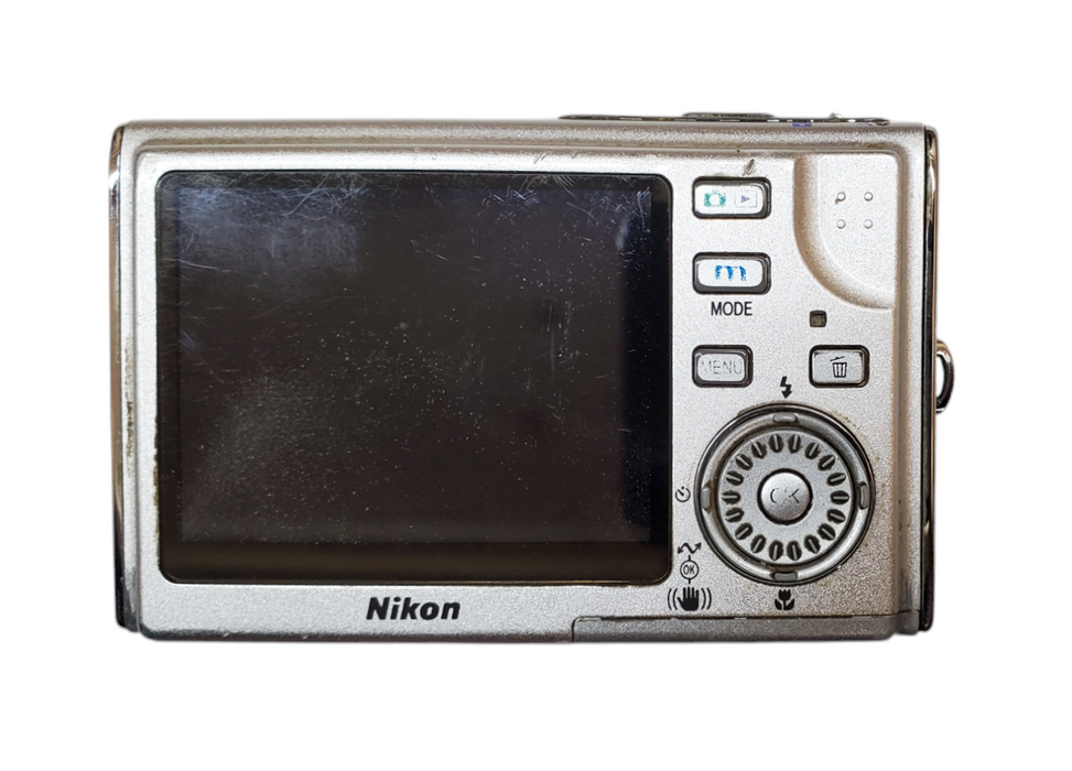 Nikon COOLPIX S8 | 7.1MP Compact Digital Camera | *READ* Q