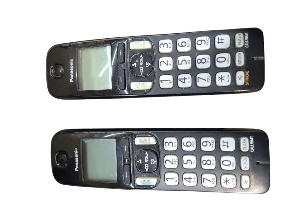 Panasonic KX-TGD220C Phone Base W/ 2 KX-TGDA20C Handsets & PNLC1056 Charger