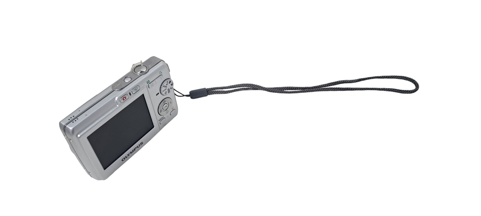 Olympus FE-190 Digital Camera 6.0MP W/ Battery