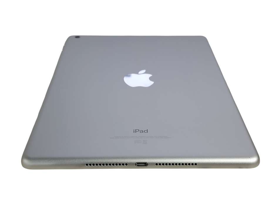 Apple iPad 5th Gen - 32GB - Silver [A1822]