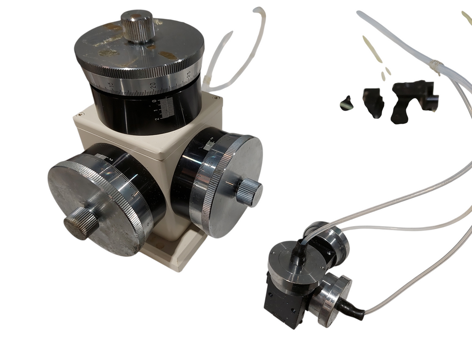 Narishige Bundle of 2 Micro Manipulators Model: MMW-23 & Model: MO-103 =