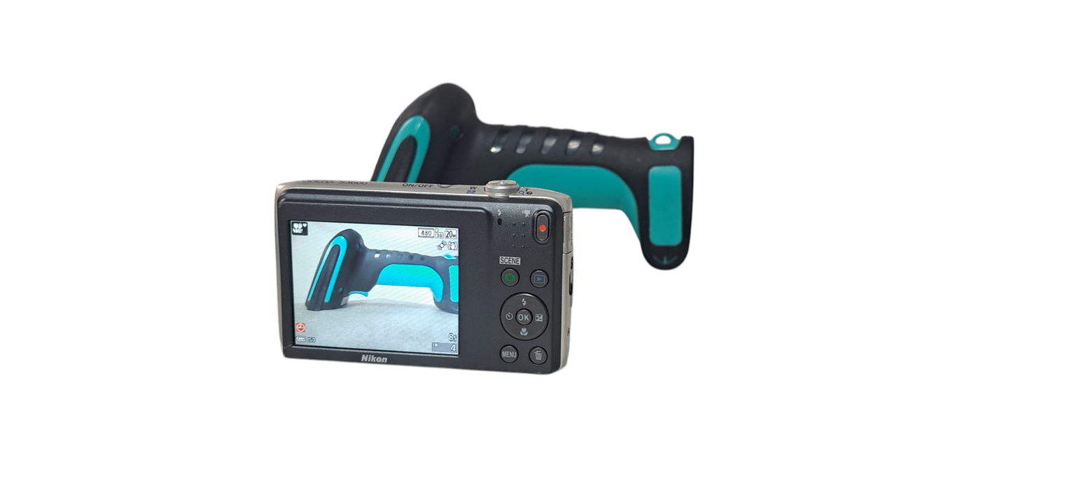 ikon Coolpix S3600 20.0MP Compact Digital Camera |READ