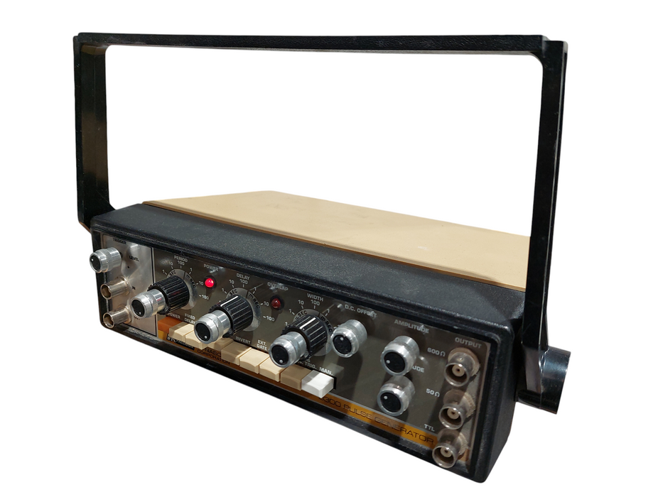 B & K Percision DynaScan Corporation Pulse Generator Model: 3300 =