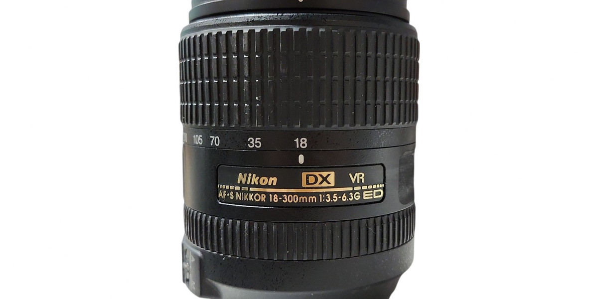 【プロテスト済】 ニコン AF-S 18-300mm DX VR 215 Nikon AF-S DX NIKKOR 18-300mm F/3.5-6.3G ED VR Lens — retail.era