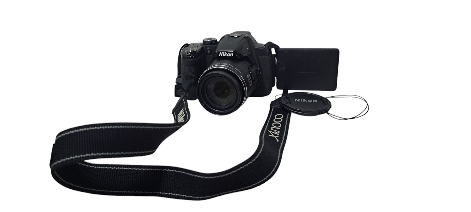 Nikon COOLPIX P520 18.1MP Digital Camera W/ Charger