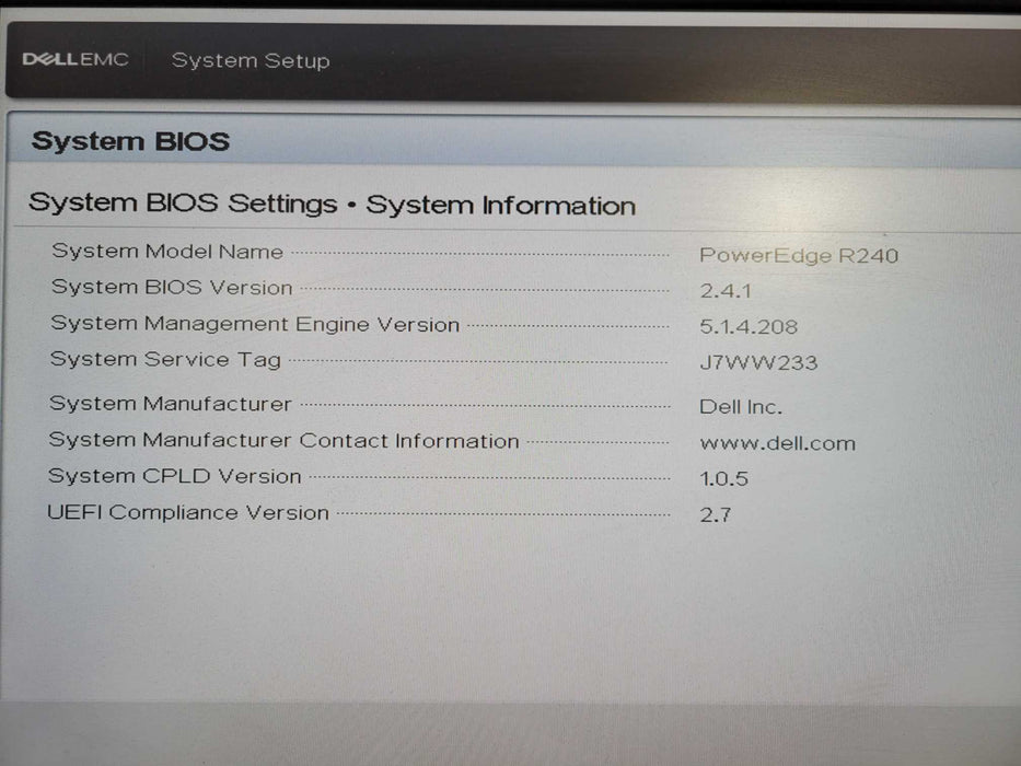 DELL PowerEdge R240 Intel Xeon E-2224 @ 3.40GHz 16GB RAM S140 RAID 3.5" !