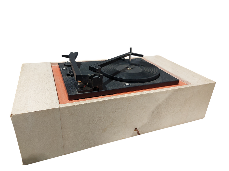 Vintage Sylvania Record Player with Sound 16 33 45 78  =
