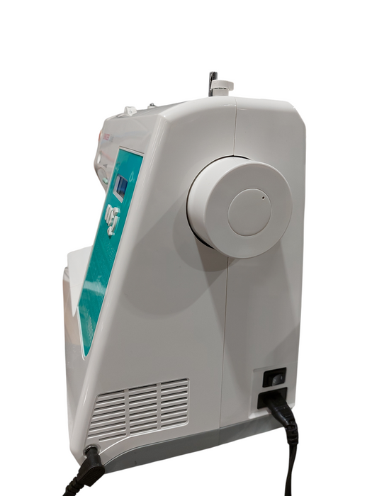 Singer Sewing Machine STYLIST Model: 7258  =