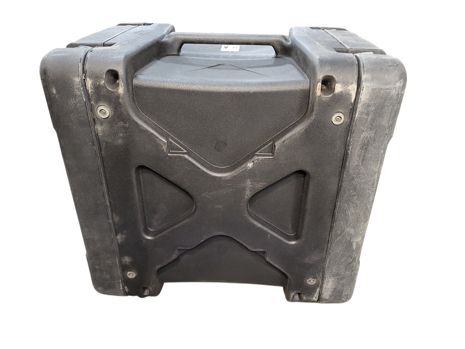 SKB cases Heavy duty equipment case 28.5" x 22" x 27" (Rack: 19" x 16" x 2) Q$