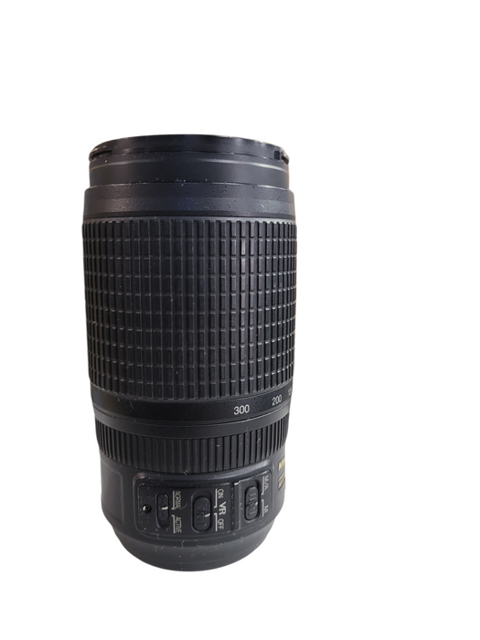 Nikon AF-S NIKKOR 70-300mm f/4.5-5.6G ED VR Telephoto Zoom Lens
