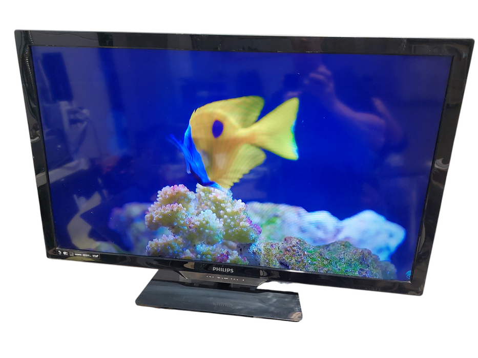 Phillips 40" LED TV  Model: 40PFL4908/F7  December 2013 =