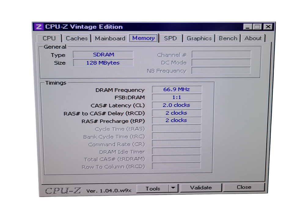 eMachines etower|466is - Celron 466Mhz 128MB SDRAM 4.3GB HDD %