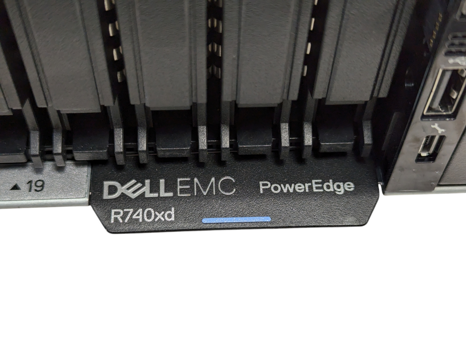 DELL PowerEdge R740xd Intel Xeon 5120 64GB RAM PERC H740P  -