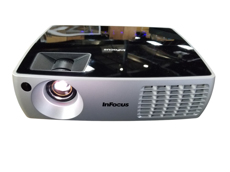 InFocus IN3104 DLP Projector XGA 3500 Lumens 1025 Lamp Hours
