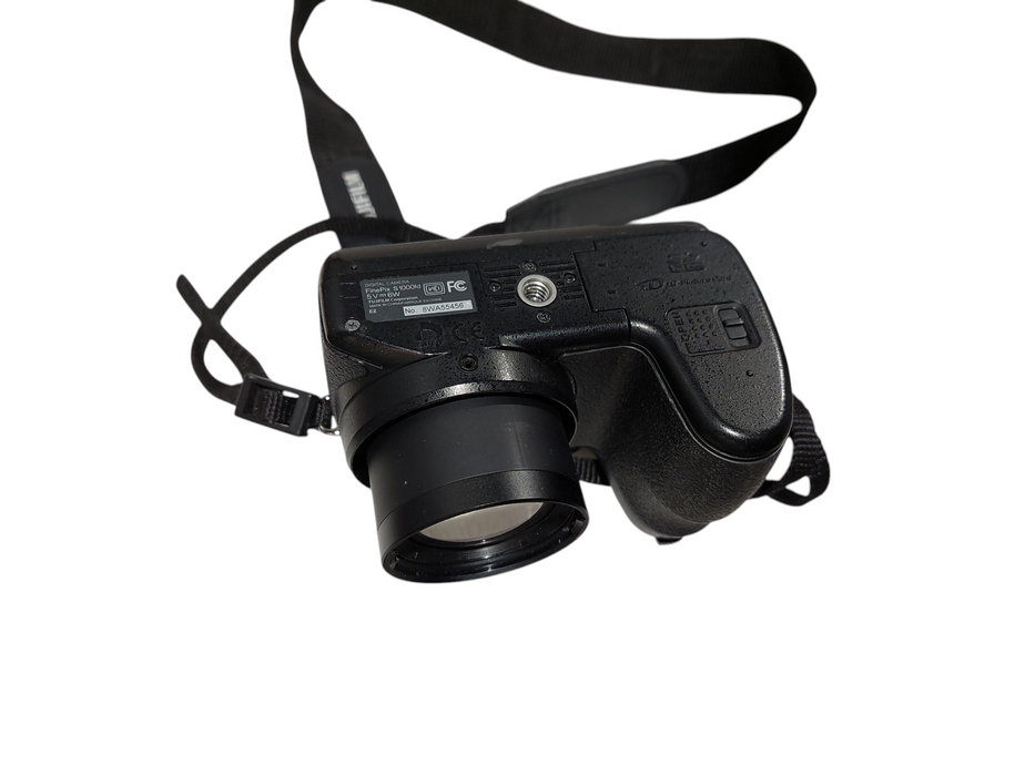 FujiFilm FinePix S1000fd Digital Camera 10.0 MP =