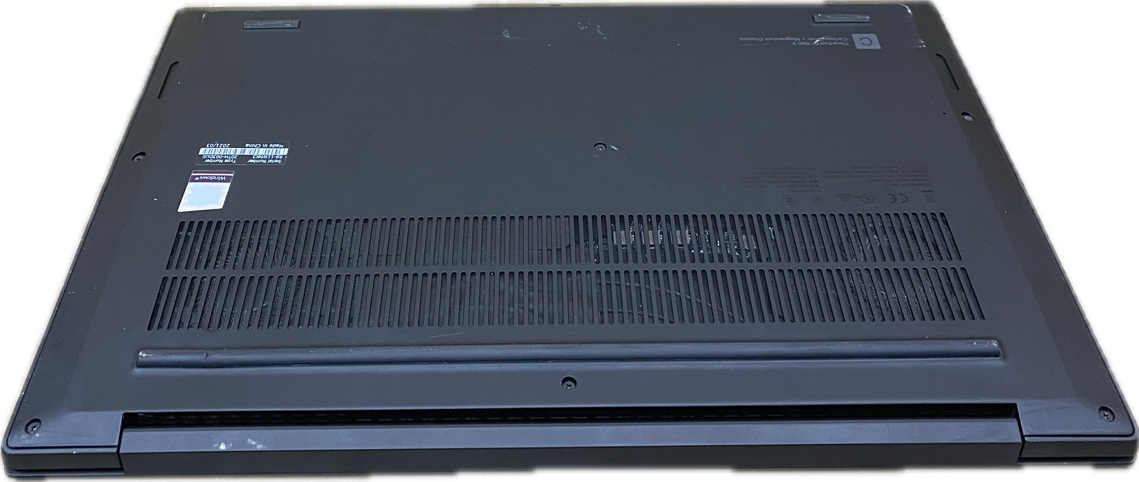 Lenovo ThinkPad P1 Gen 3 i7-10750H QUADRO T2000 4GB GPU 16GB RAM 256GB SSD  Lap200