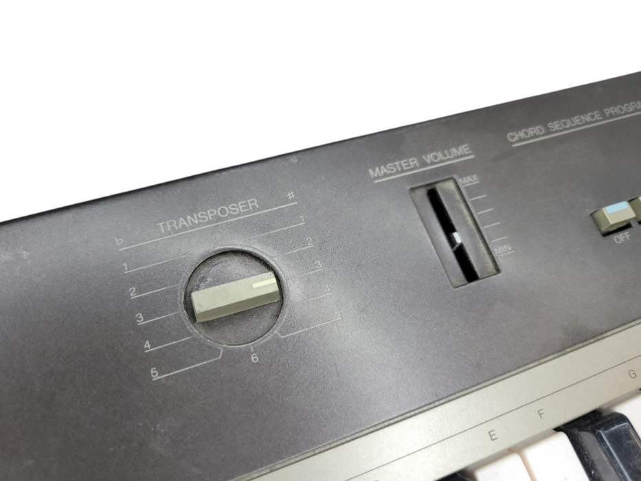 Yamaha PS-25 Electronic Digital Keyboard Portable Silver (Crack on corner) %