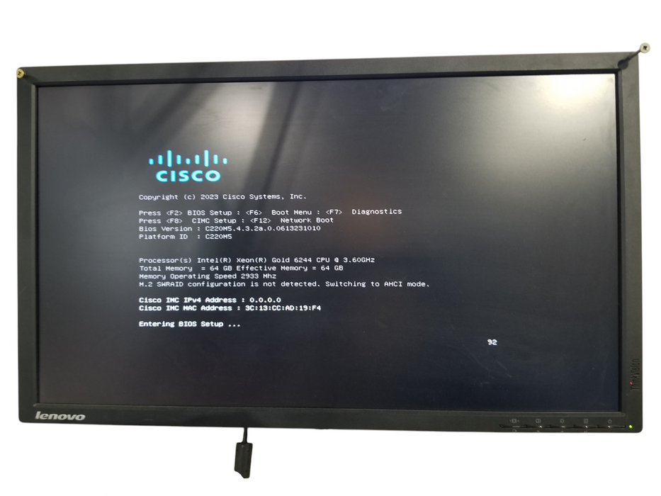 Cisco UCS C220 M5 2x Xeon Gold-6244 64GB DDR4 LSI MegaRAID 2x1050W PSU