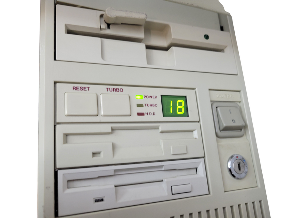 Vintage Desktop - Intel 486 8MB RAM NO HDD  %