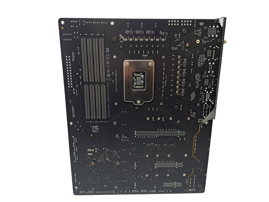 GIGABYTE Z590 Aorus Ultra Intel LGA 1200 ATX DDR4 Motherboard DP w/ I/O )