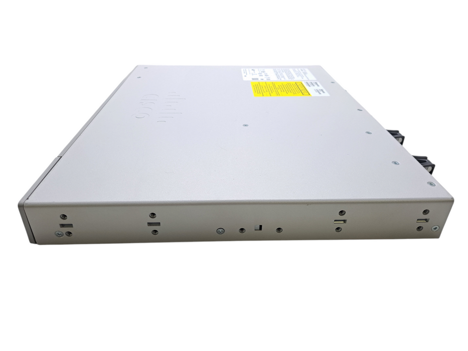 Cisco C9200-24P-E | 24-Port Gigabit PoE+ Managed Switch 2x PWR-C6-600WAC )