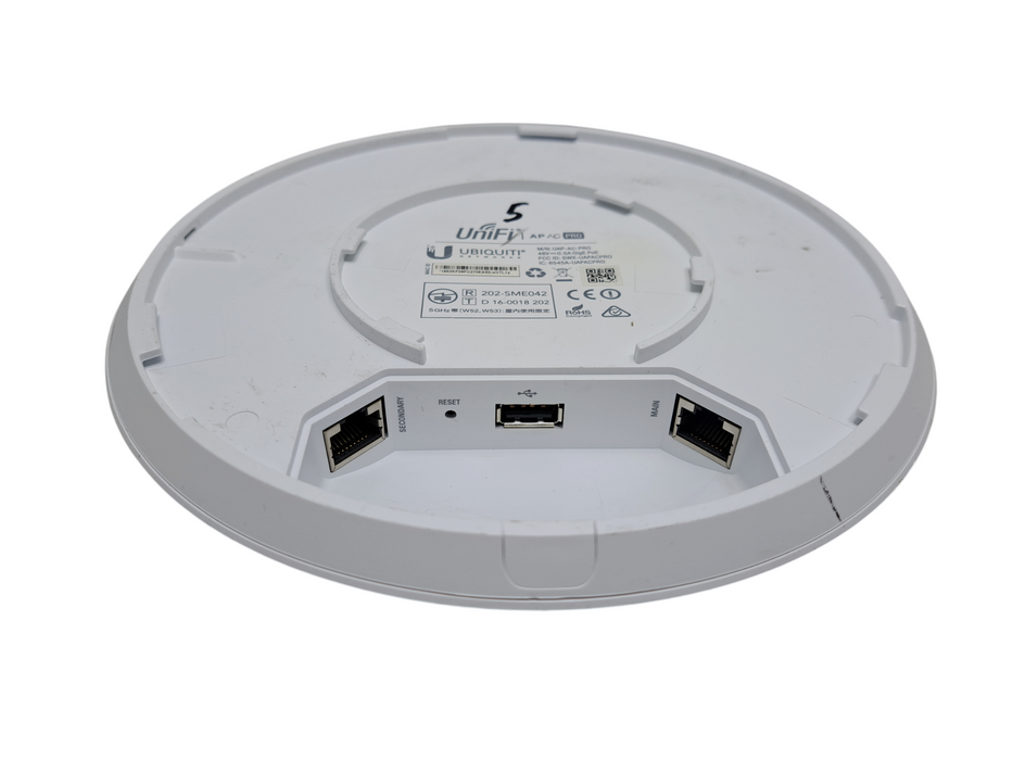 Ubiquiti Networks UAP-AC-PRO 1300Mbps Wireless Access Point Q)