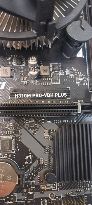 MSI H310M PRO-VDH PLUS  Micro-ATX Motherboard|8GB DDR4 RAM| i3-8100 CPU