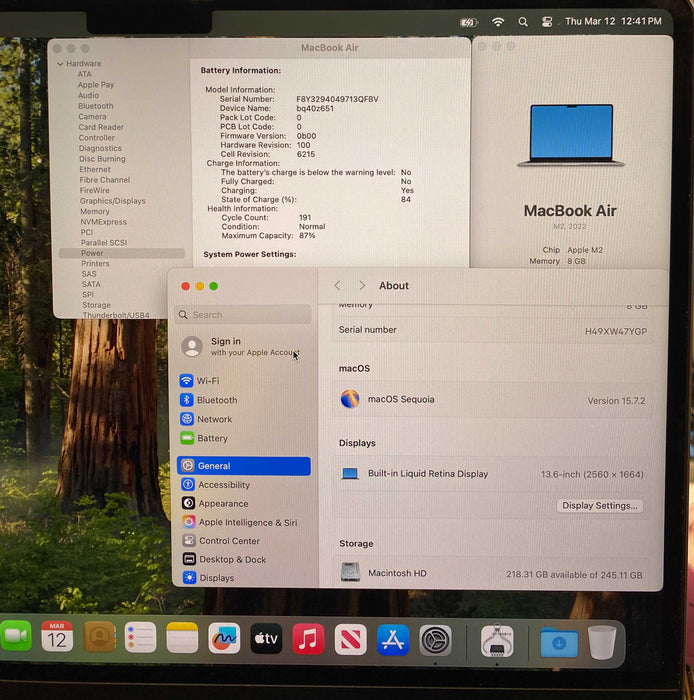 Apple MacBook Air 13 M2 2022  Space Gray 8GB RAM 256GB SSD No Power Adapter
