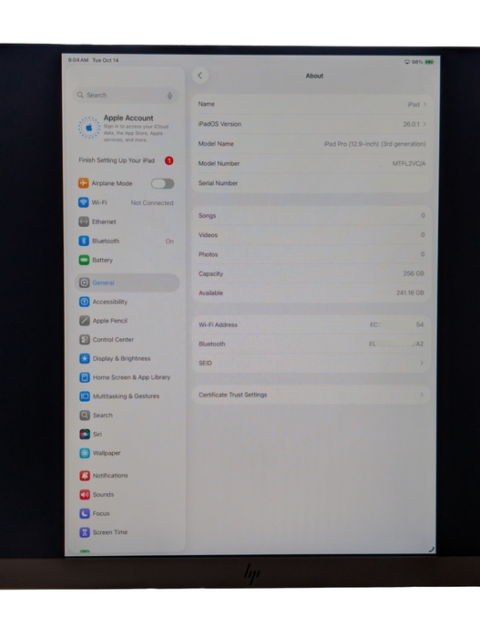 Apple iPad PRO 12.9 inch 3rd Generation 256GB A1876 UNLOCKED Please READ  -