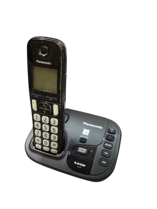 Panasonic KX-TGD220C Phone Base W/ 2 KX-TGDA20C Handsets & PNLC1056 Charger