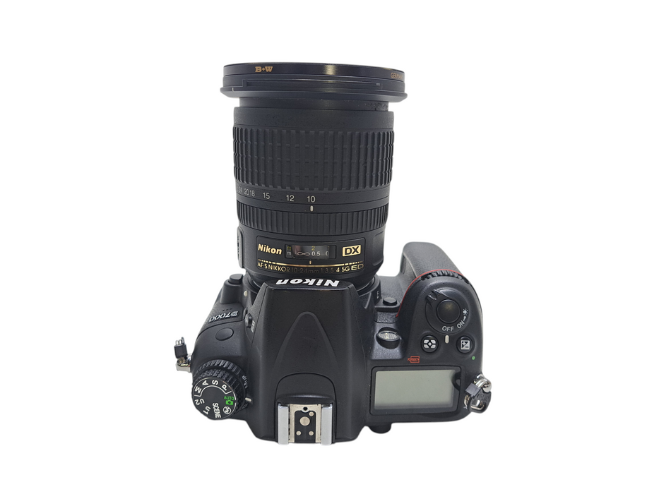 Nikon D7000 16.2 MP Digital SLR Camera w/ AF-S 10-24mm f/3.5-4.5G ED )