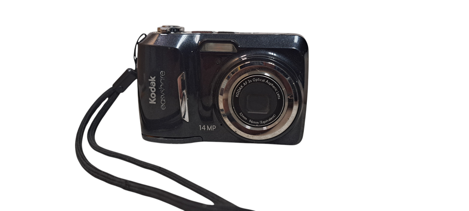 Kodak EasyShare Digital Camera C1530 14MP W/Bag Q