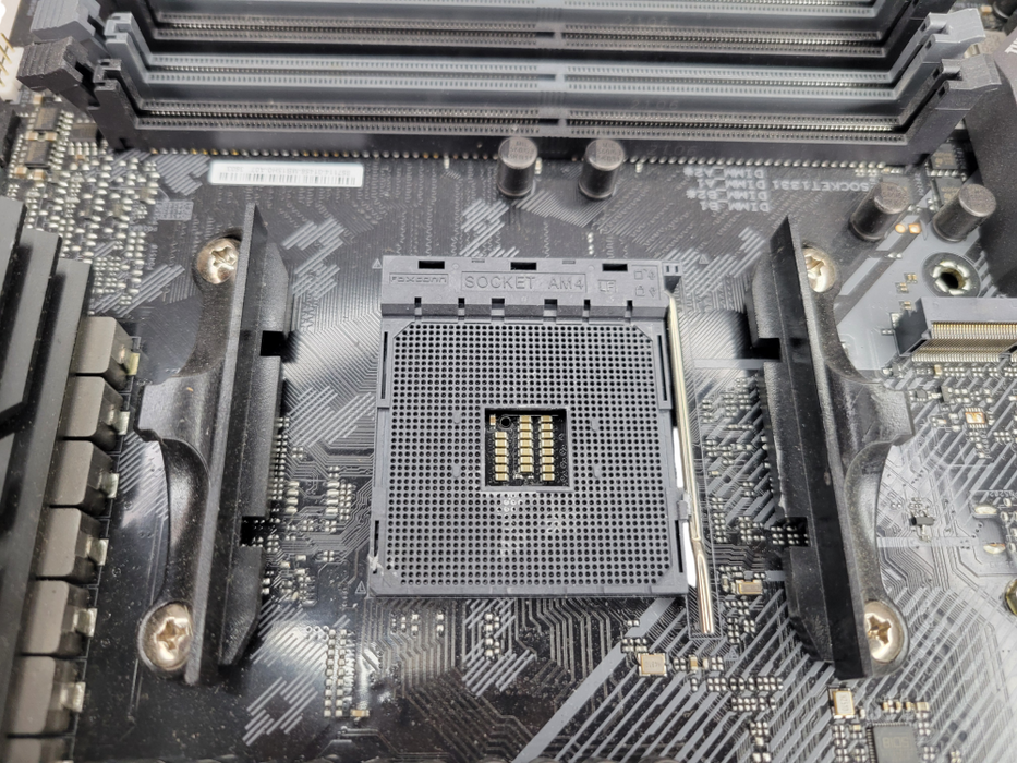 ASUS TUF GAMING X570-PRO (WI-FI) (READ) %