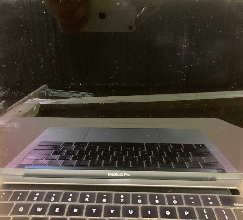 Apple MacBook Pro 13" 2017 i7-7567U 16GB 512SSD No Power Adapter READ