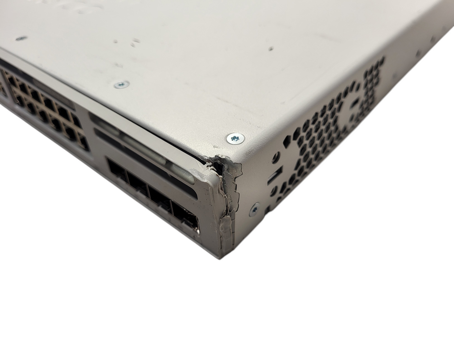 Cisco C9200L-24PXG-4X-E Network Essentials 24P Managed Switch READ $