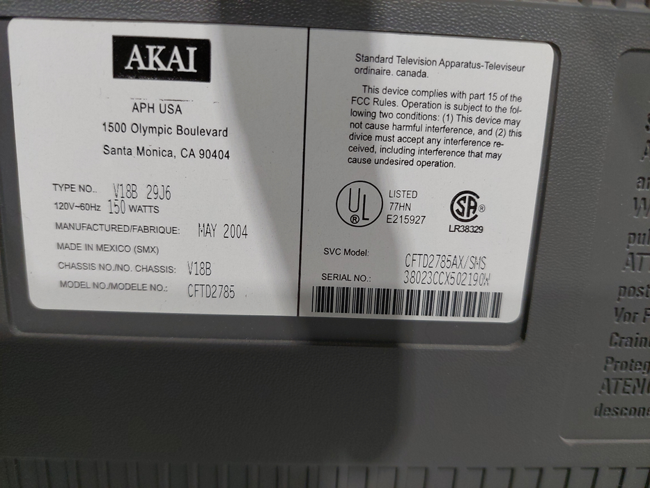 AKAI 27" Flat Wide Screen CRT  TV VCR DVD Combo Model: CFTD2785 =