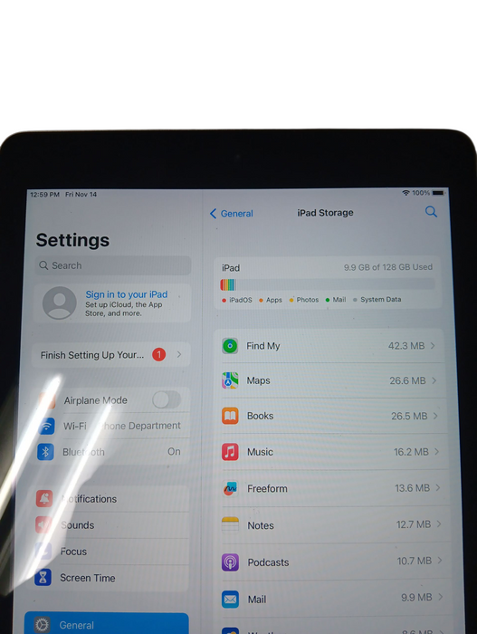 Apple iPad 5th Gen - 128GB - Space Gray [A1822]