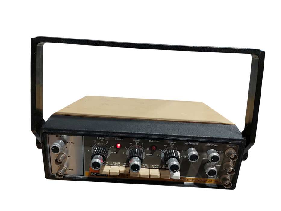 B & K Percision DynaScan Corporation Pulse Generator Model: 3300 =