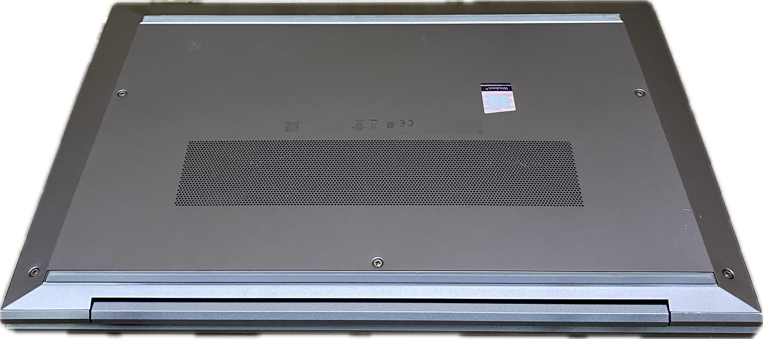 HP ZBook Firefly 14" G7 i7-10510U QUADRO P520 4GB GPU 16GB RAM512GB SSD  Lap200