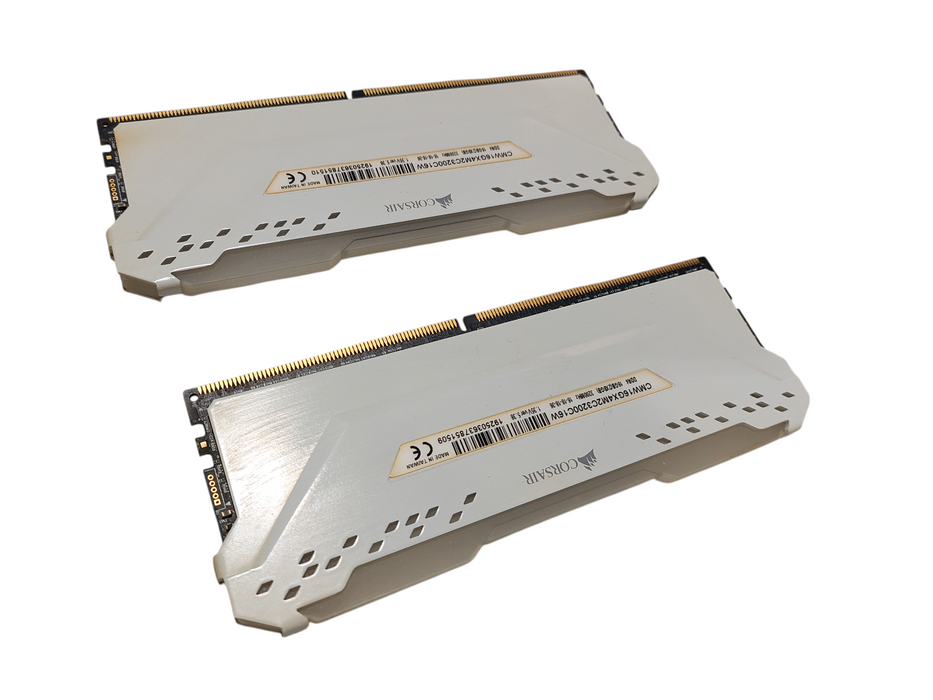 Corsair Vengence RGB Pro RAM Kit of 2 3200 MHz CMW16GX4M2C3200C16W =